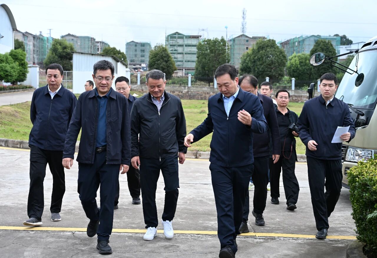 楚雄州委副書記、州長羅景鋒調(diào)研云南愛爾康生物技術有限公司